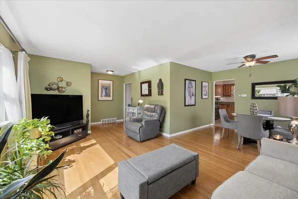 1859 Downing AVE, Westchester, IL 60154
