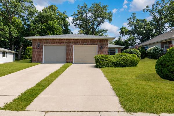 2516 Red Oak TRL, Crest Hill, IL 60403