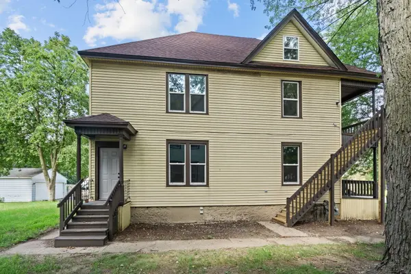 1439 8th AVE #1, Rockford, IL 61104