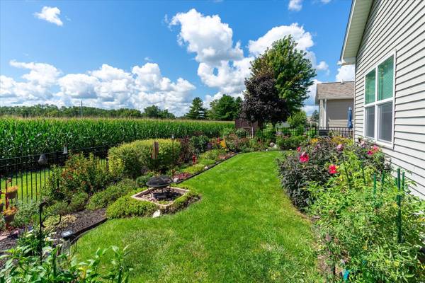 364 Ator DR #B, Lasalle, IL 61301
