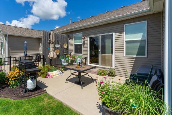 364 Ator DR #B, Lasalle, IL 61301