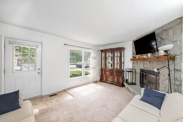 2110 STANLEY CT, Schaumburg, IL 60194