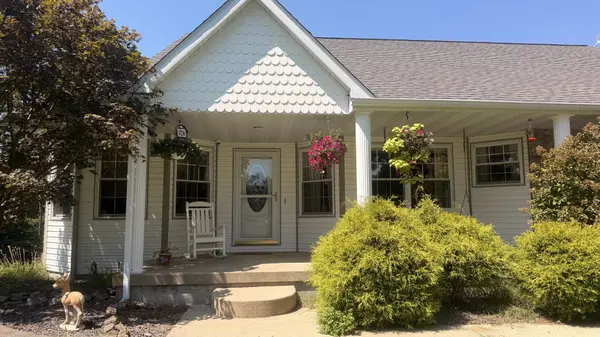 18205 Irvington RD, Centralia, IL 62801