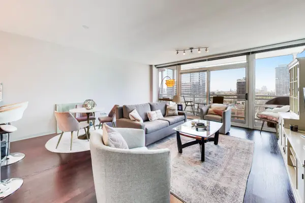 757 N Orleans ST #1105, Chicago, IL 60654