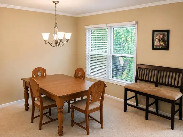 1550 Jasper DR, Wheaton, IL 60189