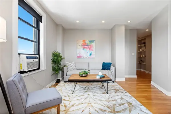 2000 N Lincoln Park West #1214, Chicago, IL 60614