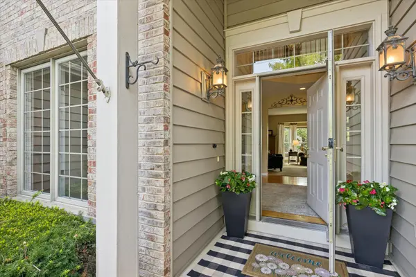 1250 Tunbridge TRL, Algonquin, IL 60102