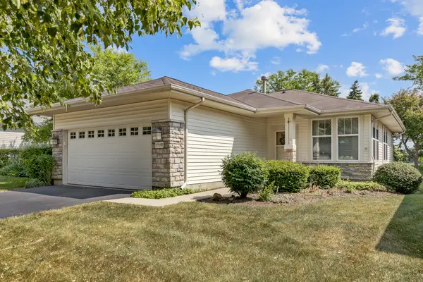 13149 Shirley LN, Huntley, IL 60142
