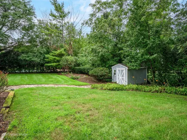 5 Norris DR, Burr Ridge, IL 60527