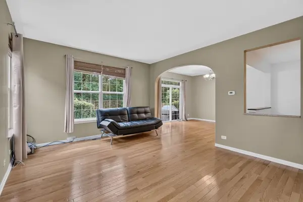 10S447 Carrington CIR, Burr Ridge, IL 60527
