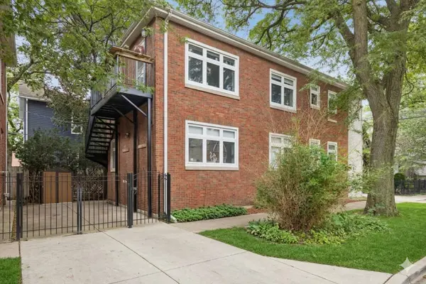 2152 N Campbell AVE #R2, Chicago, IL 60647