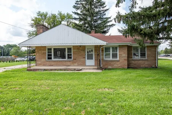 618 N Oplaine RD, Gurnee, IL 60031