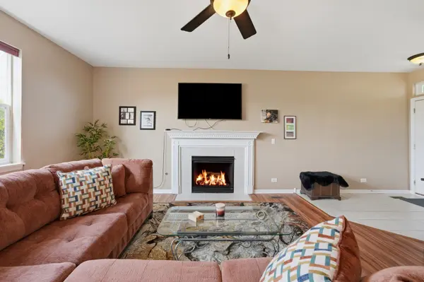 1192 Natalie CT, Antioch, IL 60002