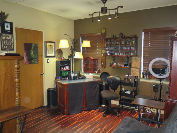 6027 W Addison ST, Chicago, IL 60634