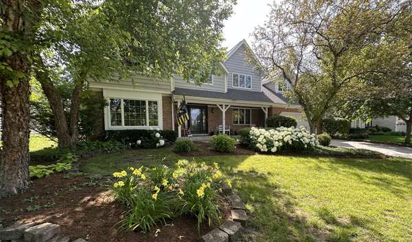 2324 Kalamazoo DR, Naperville, IL 60565