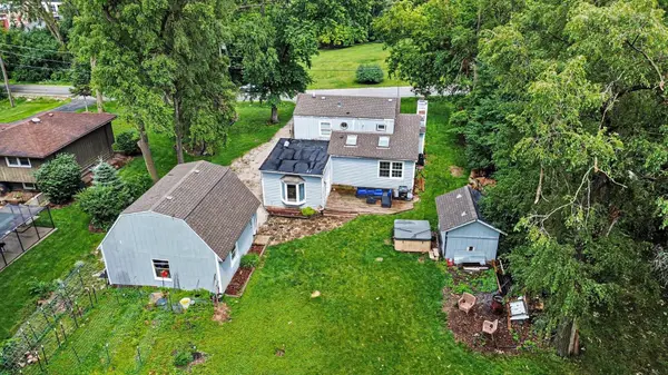 5S254 Radcliff RD, Naperville, IL 60563