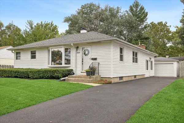 3600 Pheasant DR, Rolling Meadows, IL 60008