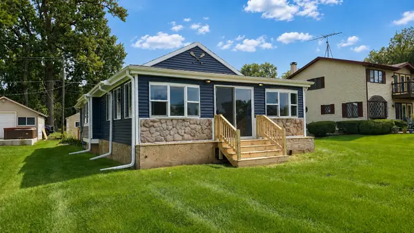 1614 River Terrace DR, Mchenry, IL 60051