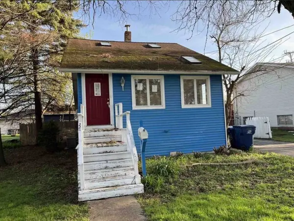 221 Riverside CT, Villa Park, IL 60181