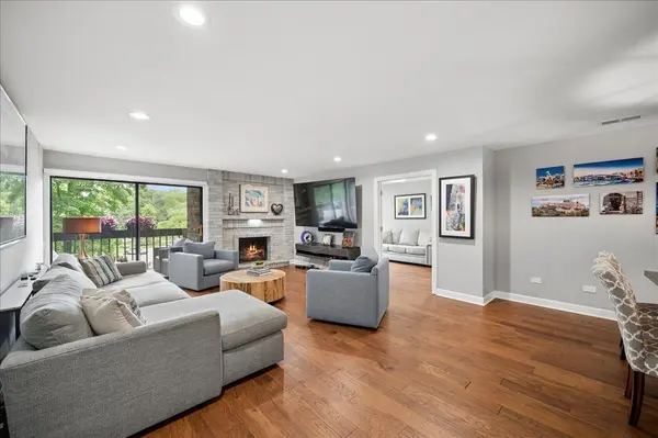 3741 Mission Hills RD #208, Northbrook, IL 60062