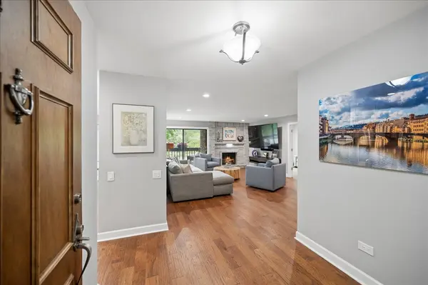 3741 Mission Hills RD #208, Northbrook, IL 60062