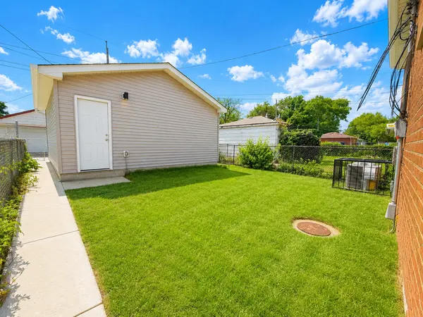10140 S La Salle ST, Chicago, IL 60628