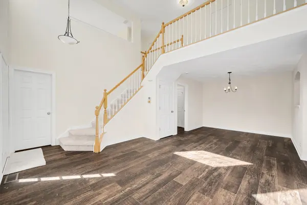 1728 Brookwood RD, Lisle, IL 60532