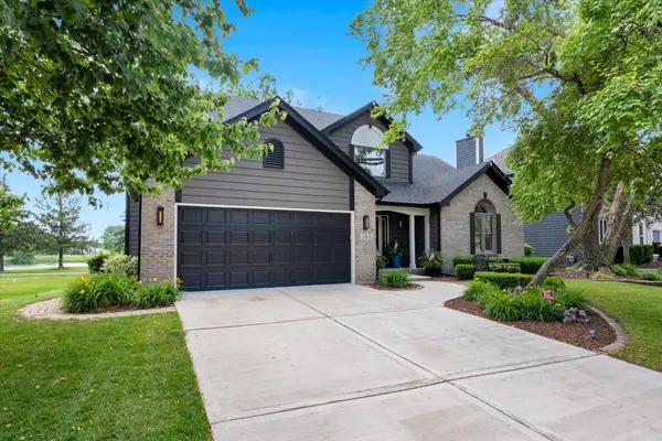 565 Blackberry Ridge DR, Aurora, IL 60506