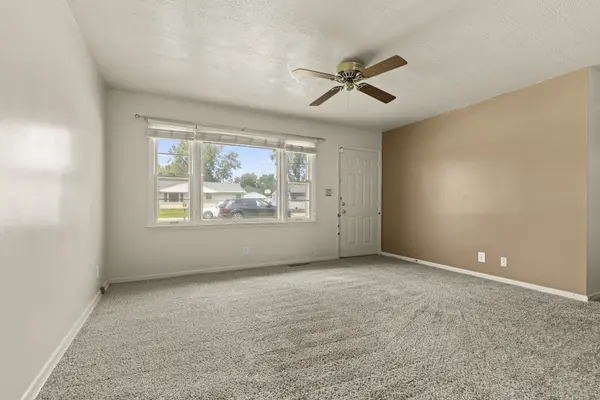 2013 EVANS AVE, Loves Park, IL 61111