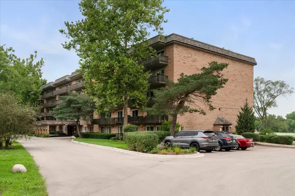 505 Redondo DR #504, Downers Grove, IL 60516
