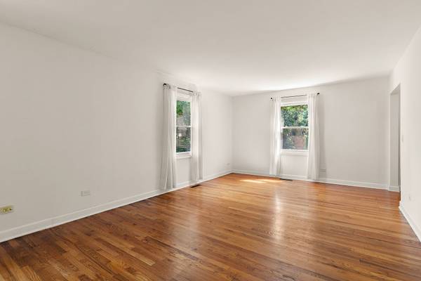 917 Hamlin ST, Evanston, IL 60201