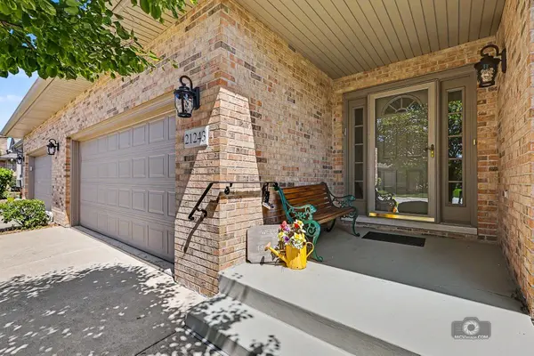 21243 Arbour Walk DR, Frankfort, IL 60423