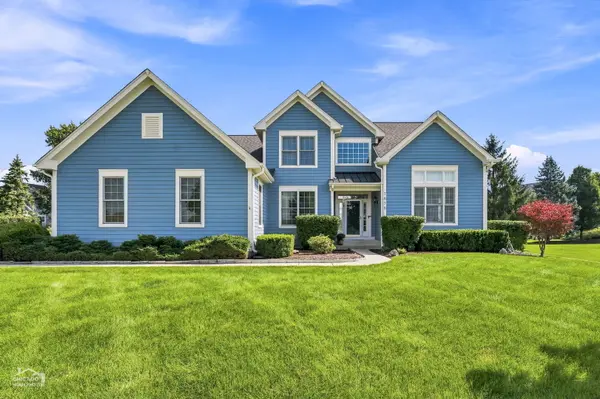 7878 Redtail DR, Crystal Lake, IL 60014