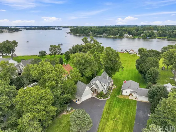 1222 Old Bay RD, Johnsburg, IL 60051