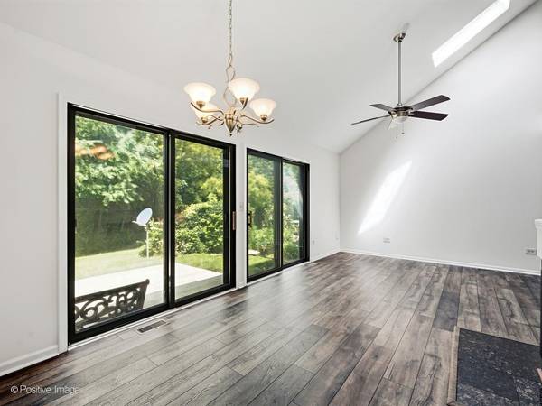 2850 Brighton CT, Westchester, IL 60154