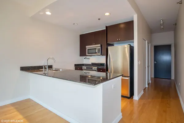 303 W OHIO ST #2004, Chicago, IL 60654