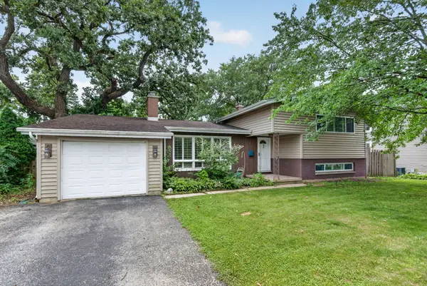 145 Dole AVE, Crystal Lake, IL 60014