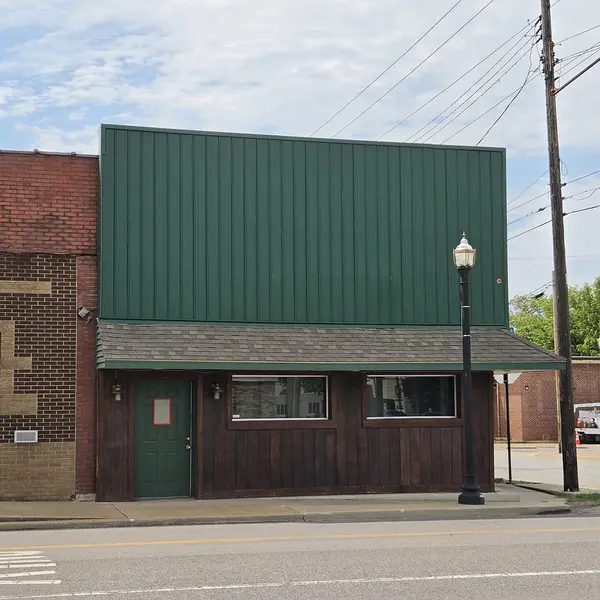 111 N Main ST, Benton, IL 62812