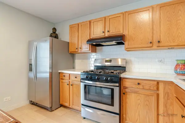 287 W Whispering Oaks LN, Round Lake, IL 60073