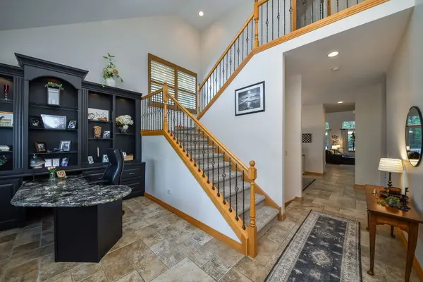 322 Quarry Ridge CIR, Sugar Grove, IL 60554