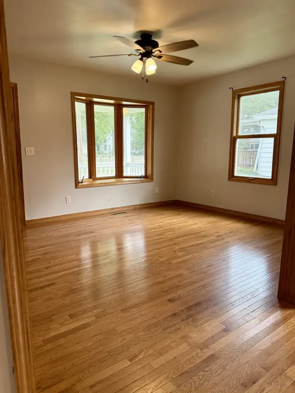 703 Chapel ST, Ottawa, IL 61350
