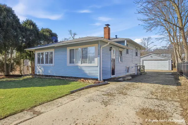 2304 Dickey AVE, North Chicago, IL 60064