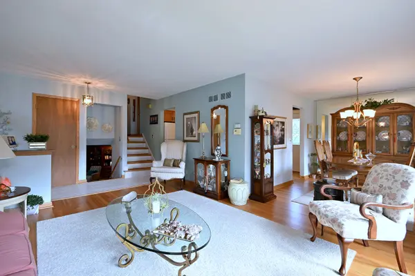 1031 S Belmont AVE, Arlington Heights, IL 60005