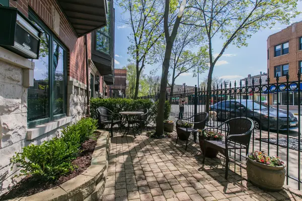 2005 N HOYNE AVE, Chicago, IL 60647