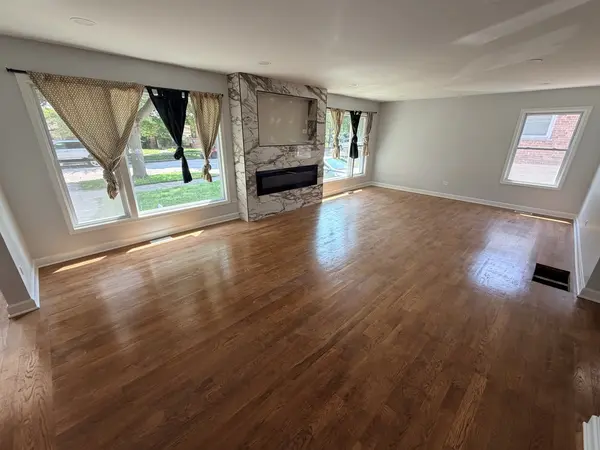 9716 S Prairie AVE, Chicago, IL 60628