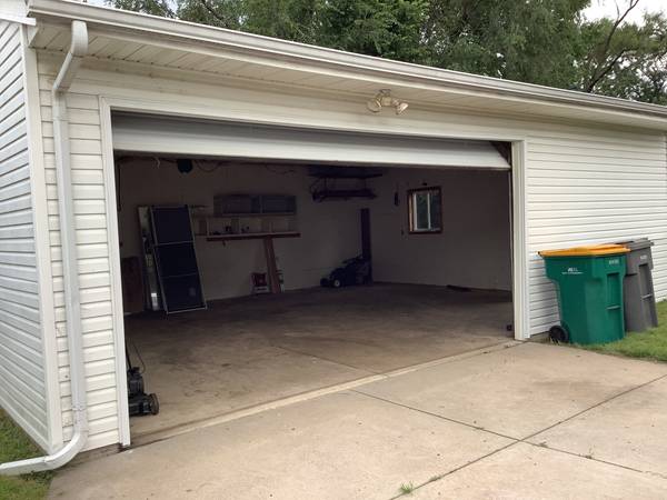 427 KENYON AVE, Romeoville, IL 60446