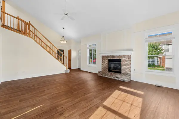 9765 Cambridge CIR, Mokena, IL 60448