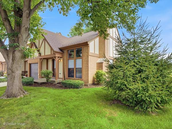 2821 Ashton CT, Westchester, IL 60154