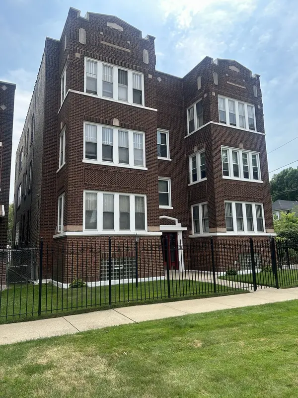 6841 S Dante AVE, Chicago, IL 60637