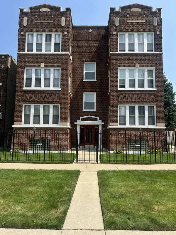 6841 S Dante AVE, Chicago, IL 60637